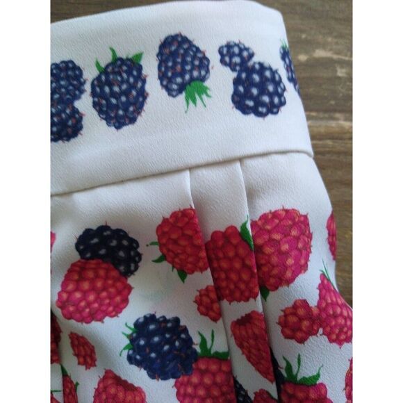 J Crew Designer Pleated Novelty Berry Print Pleated Skirt HiddenZip Line… - Picture 7 of 9